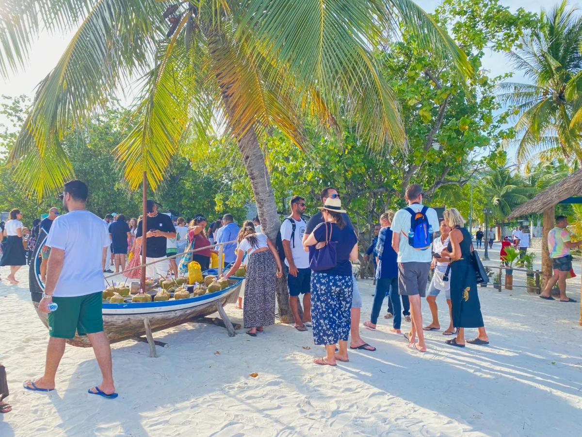 Leisure Inn Guest House Bodufolhudhoo Exterior photo