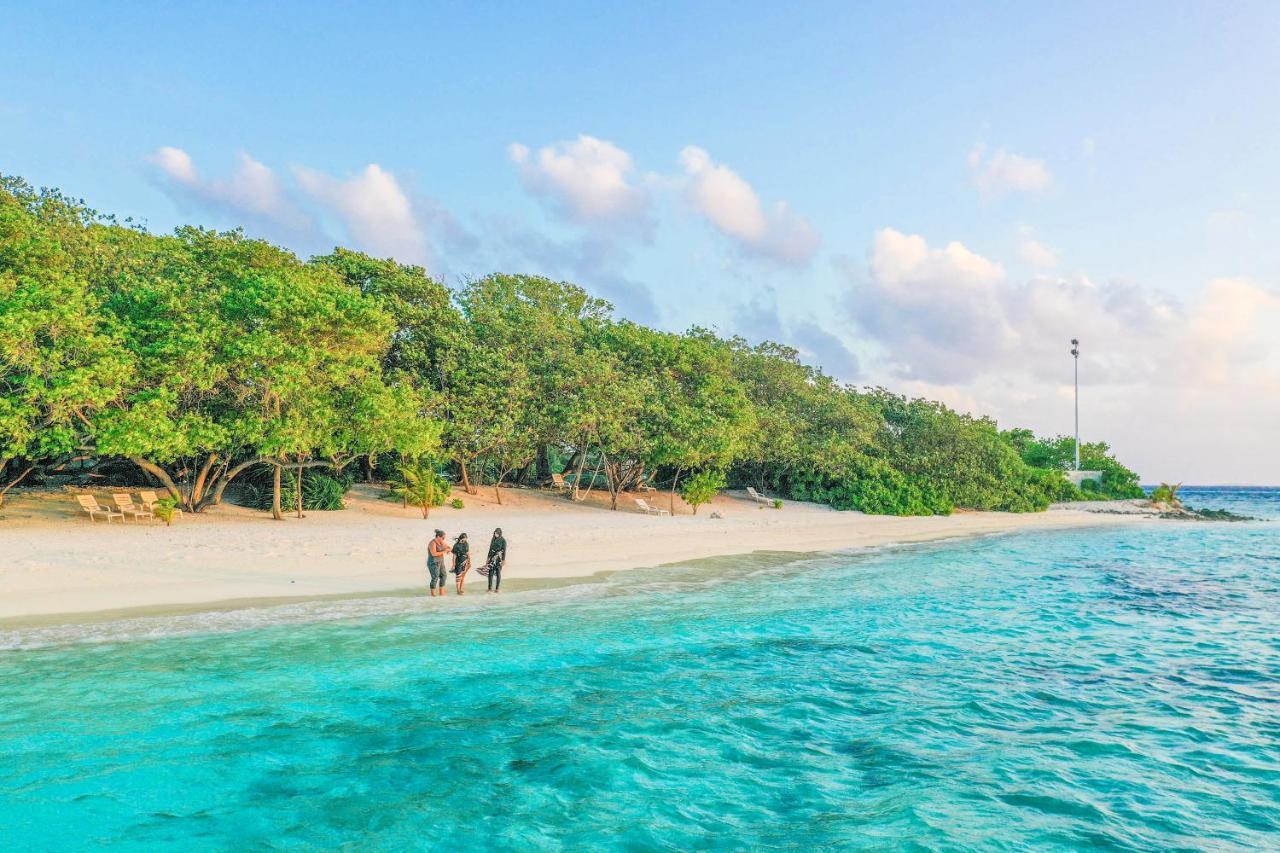 Leisure Inn Guest House Bodufolhudhoo Exterior photo