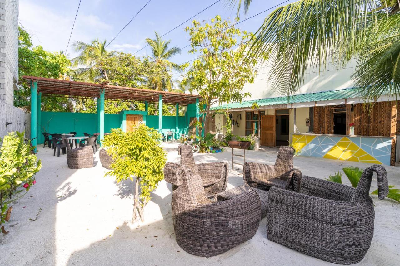 Leisure Inn Guest House Bodufolhudhoo Exterior photo